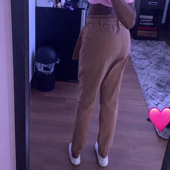 high rise cargo pants with belt - Picture 6 of 6